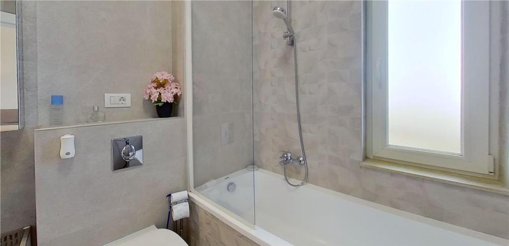 Imobil ultim nivel terase de 40 mp parcare subterana Urban