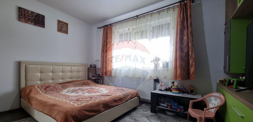 Apartament 2 camere etaj 1/4 langa Lidl - Covaciu V