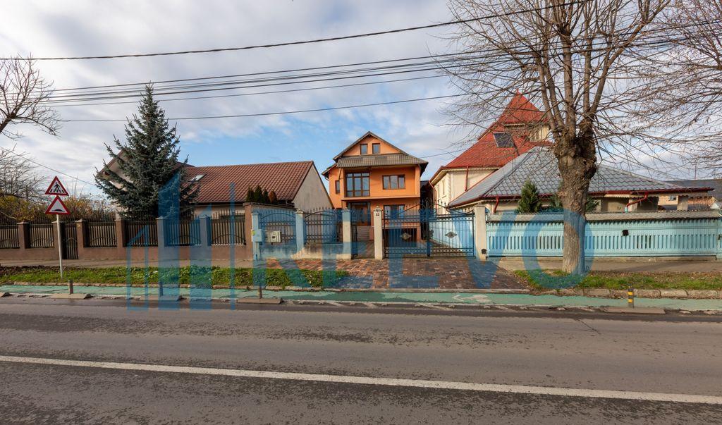 Vila moderna in Cartierul cfr cu mansarda si garaj