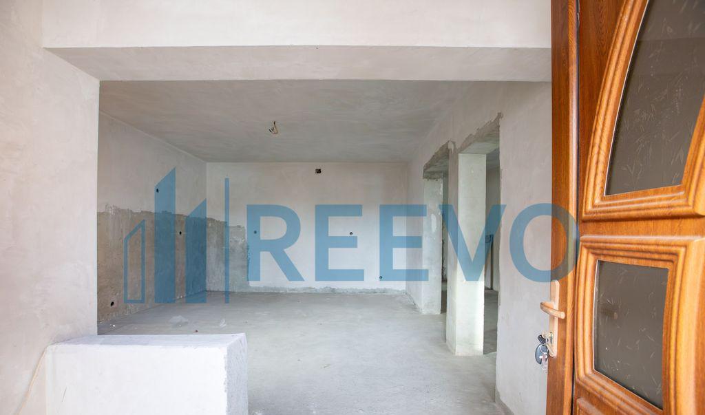 Vila moderna in Cartierul cfr cu mansarda si garaj