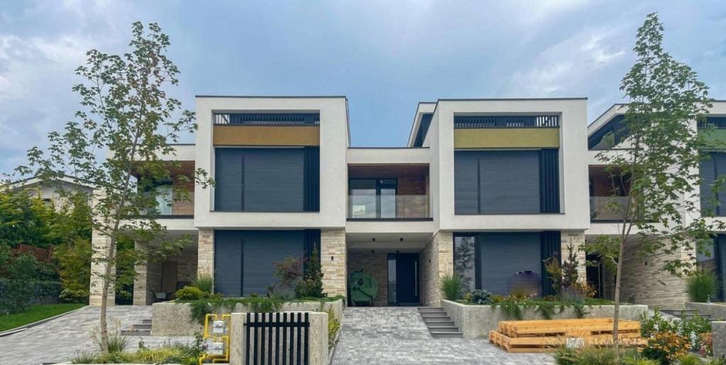 Apartament 2 camere cu garaj si loc de parcare Sovata