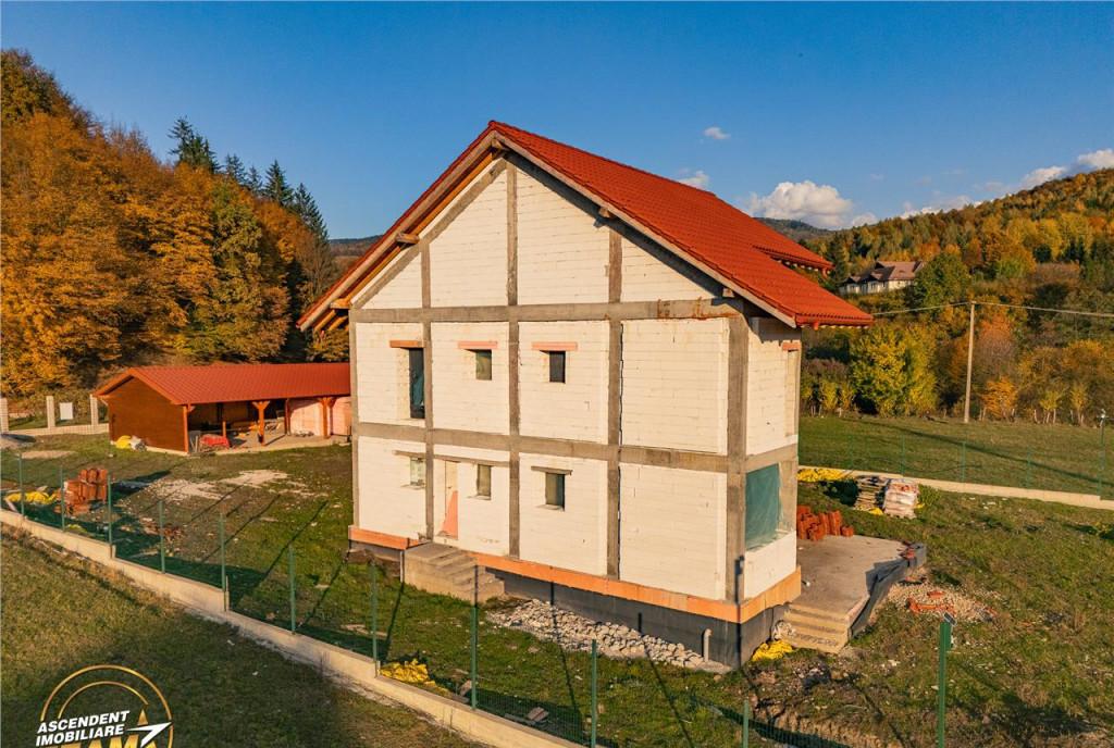 Film Vila intr un peisaj mirific cu 2 900mp teren Covasna