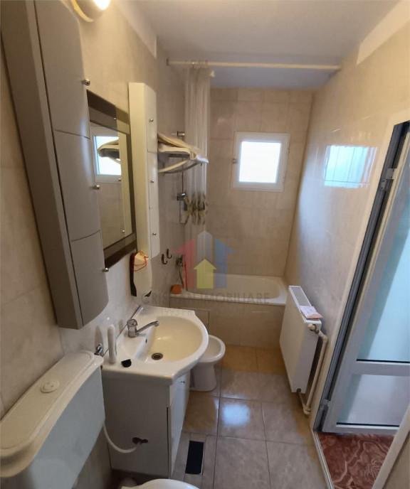 Super pret Ap 3 camere Decomandat zona Vidin Etaj 4/5 70