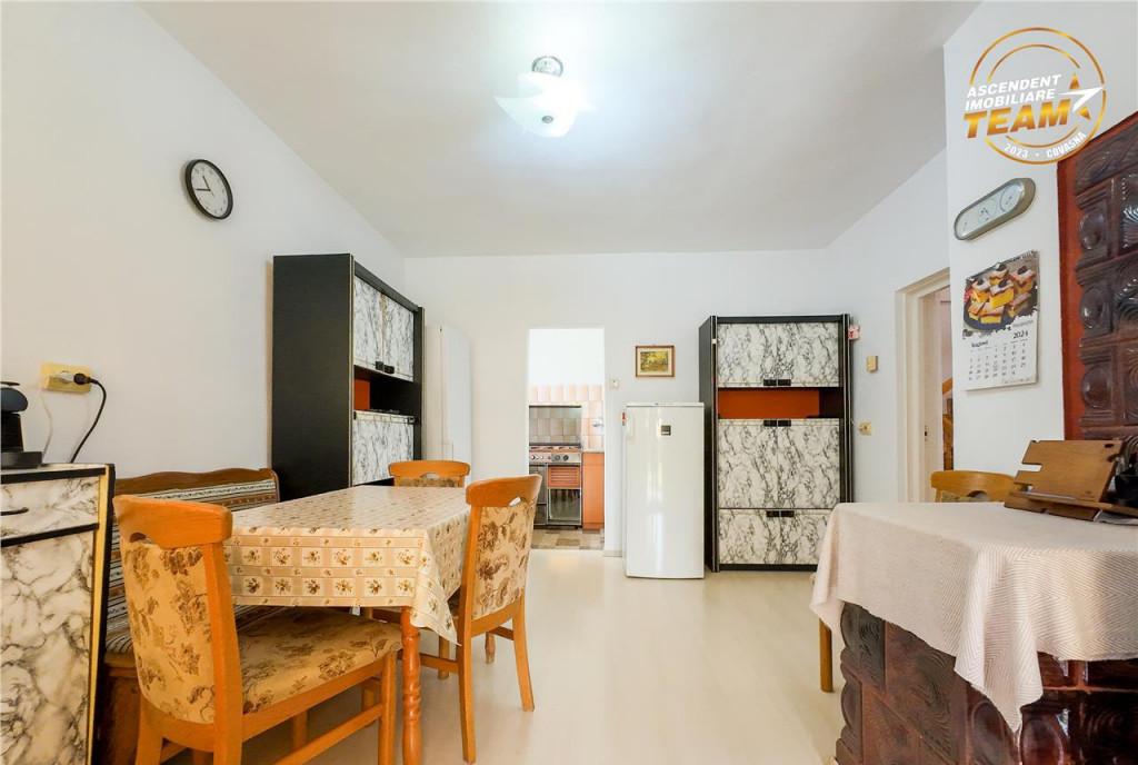 Tur 3D Resedinta notabila pe armonios cadru natural distins