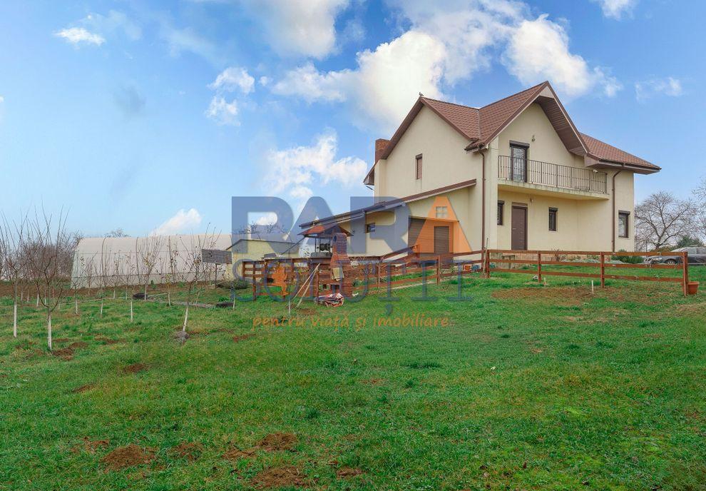 Casa cu 3 dormitoare si 2600 mp teren