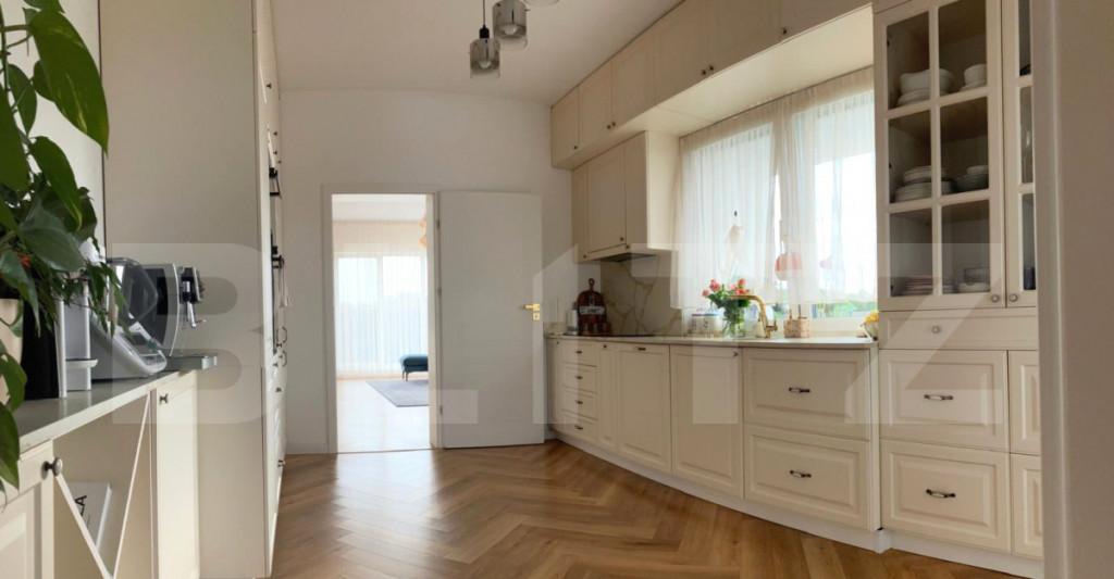 Vila Luxoasa cu Piscina Exterioara Podgoria 150 mp