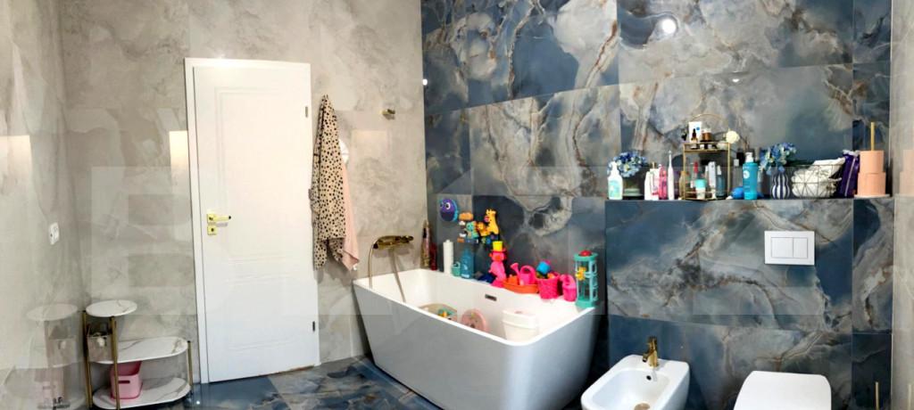 Vila Luxoasa cu Piscina Exterioara Podgoria 150 mp