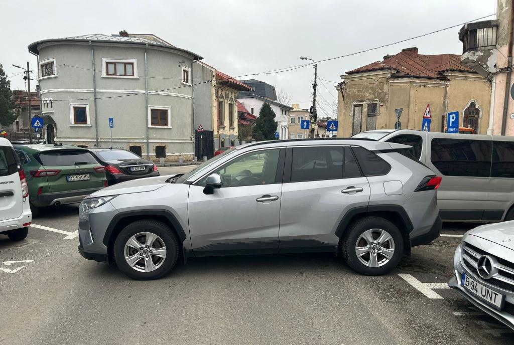 Toyota RAV-4 2 0P CVT AWD Dynamic 20 500 eur