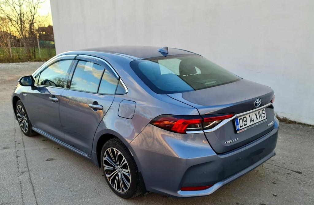 Toyota Corolla Hibrid Sedan 2019 41 000km 18 300 eur