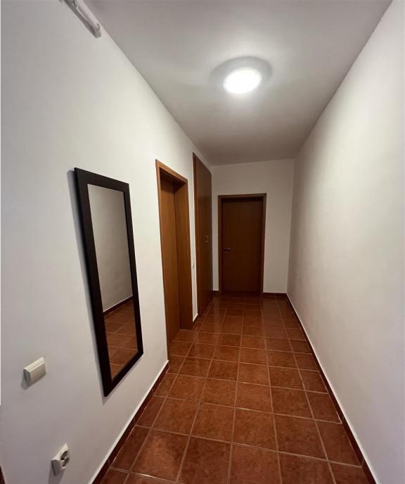 Apartament cu 2 camere la etaj 1 si loc de parcare zona Cale