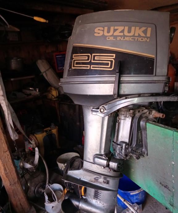 Motor barca Suzuki 400 eur