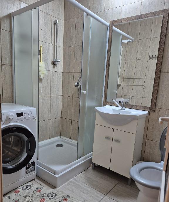 Pf inchiriez apartament 1 cam