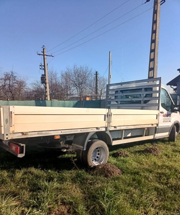 Camioneta in stare foarte buna 13 000 eur