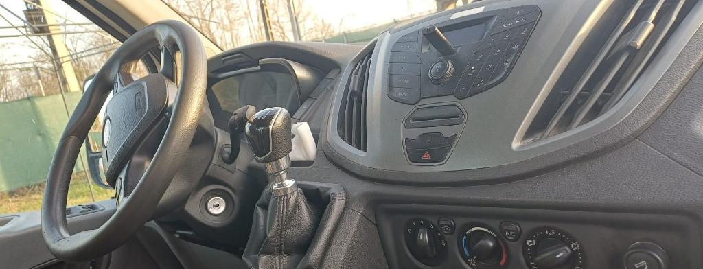 Camioneta in stare foarte buna 13 000 eur