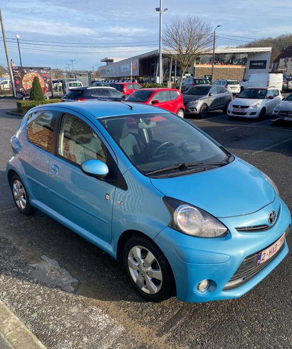 Toyota aygo 06/2014 5 890 eur