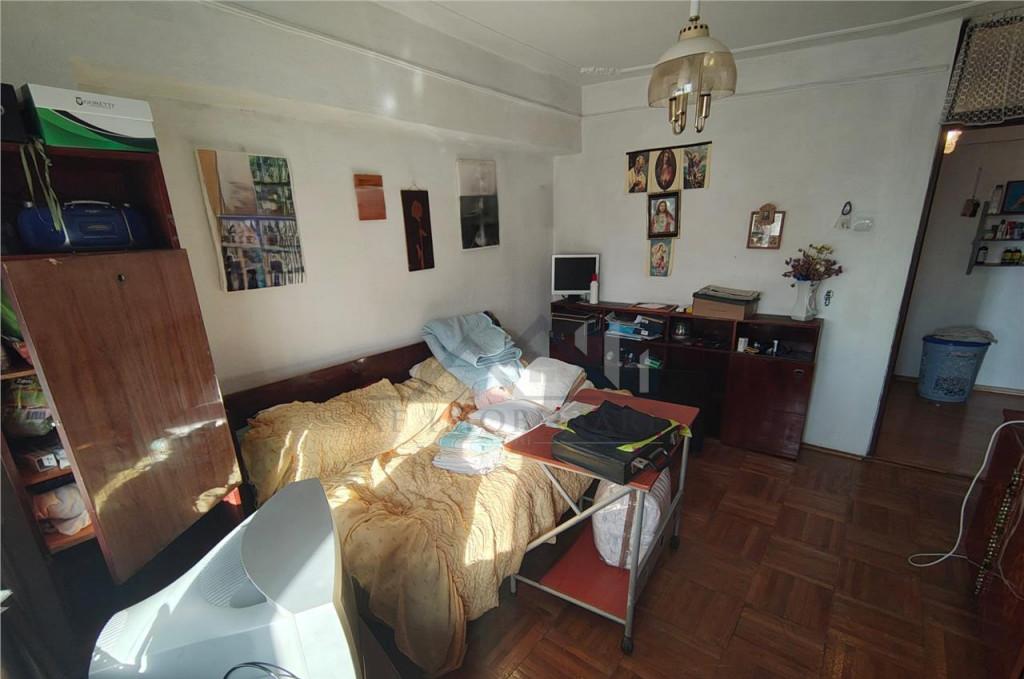 Apartament 4 camere Nicolina zona Rond Vechi