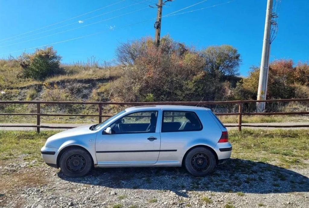 Golf cu acte icirc n regula 1 100 eur