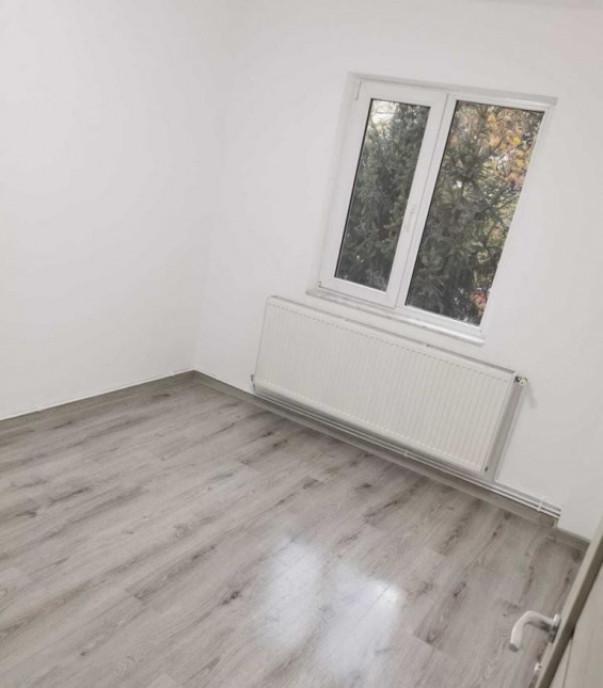 Apartament de 3 camere Renovat Grivitei