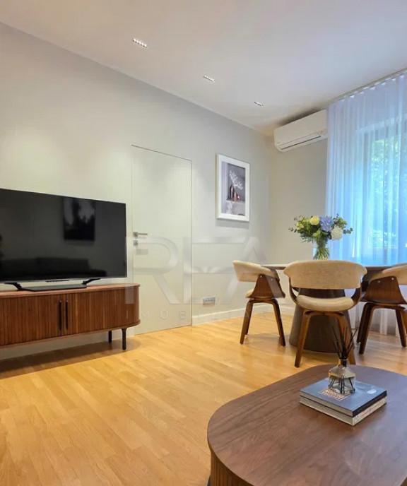 3 camere -Renovat Zona Capitale Strada Roma