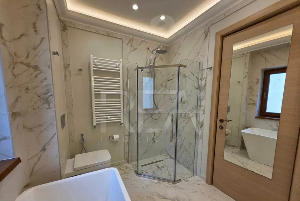 3 camere -Renovat Zona Capitale Strada Roma