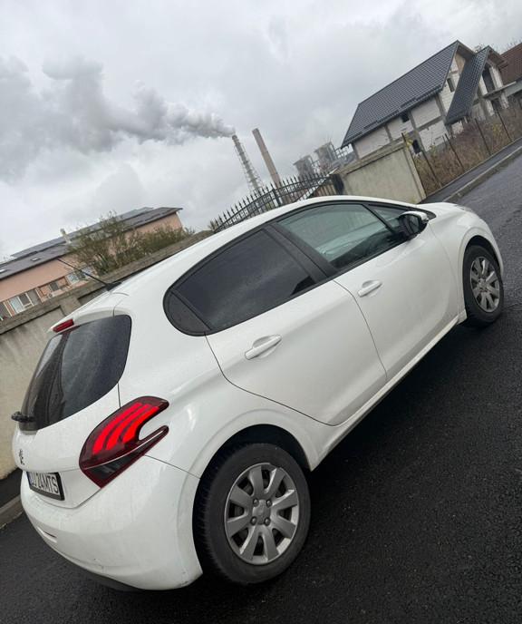 Peugeot 208 7 000 eur