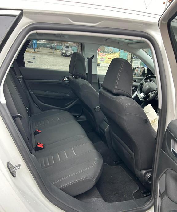 Peugeot 308 SW 1 6 HDi alb perlat revizii la zi 6 300 eur