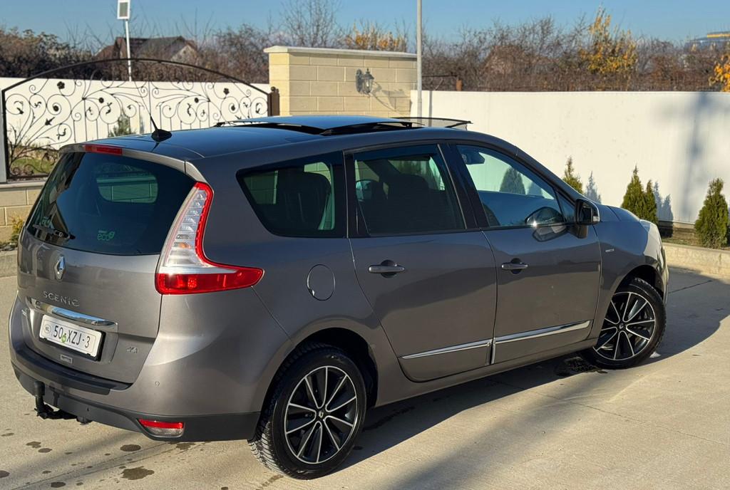 Grand scenic 7 locuri Bose pano line asist keyless 5 750 eur