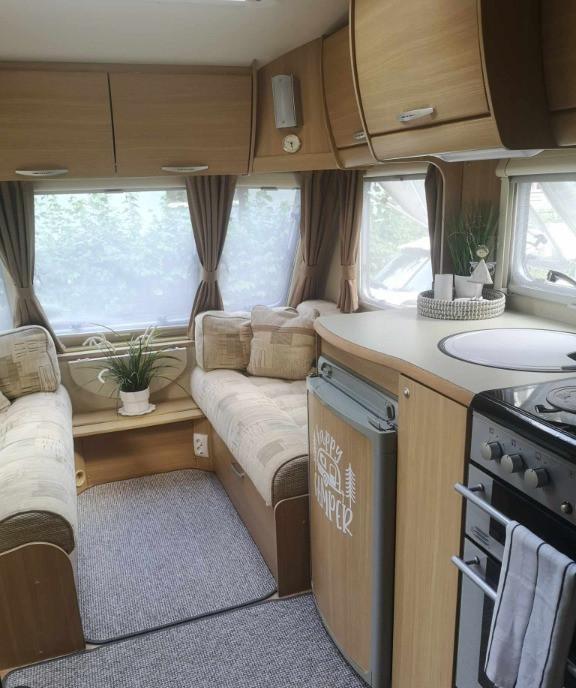 Swift Abbey Vogue 470 Limited Edition Mover Off-Camping 4 locuri 13 000 eur