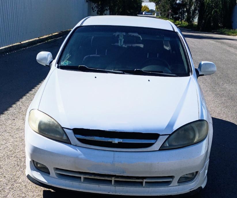 Ma vinde lacetti 1 4 10 000 lei