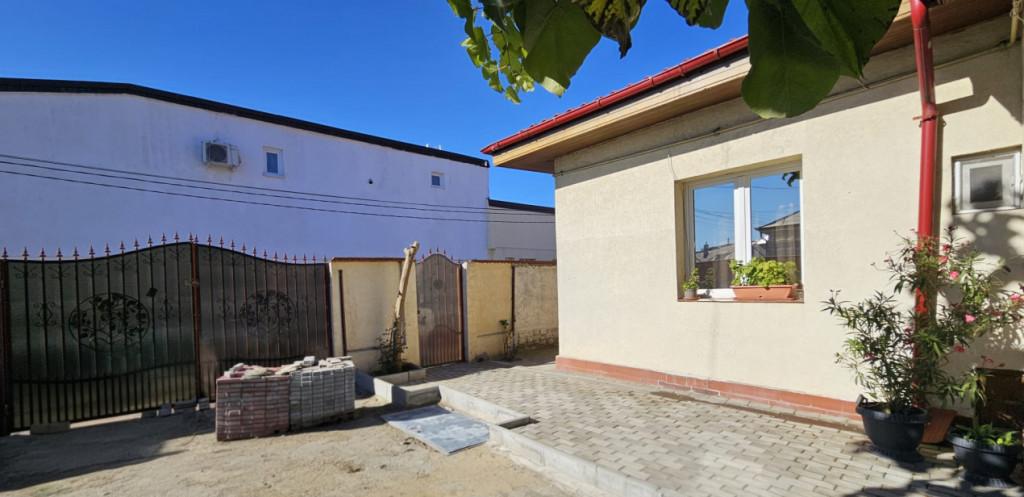 Casa curte Metrou Pieptanari