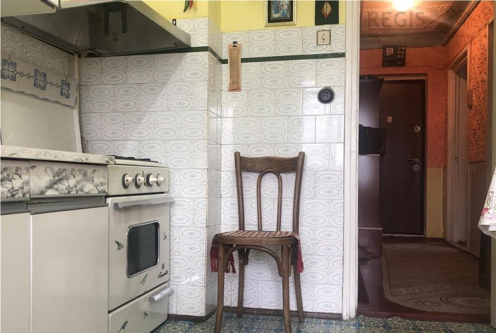 Cel mai bun pret 3 Camere la etaj 2 Grivitei