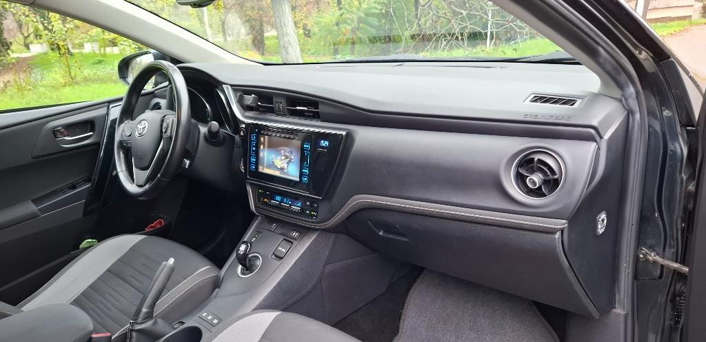 Toyota AURIS E6 Hybrid 1 8 Garantie baterie Toyota 11 700 eur