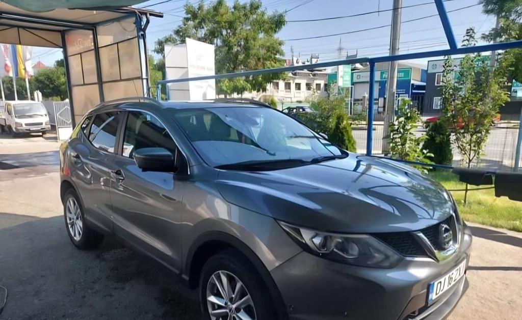 Nissan Qashqai autoturism 13 500 eur