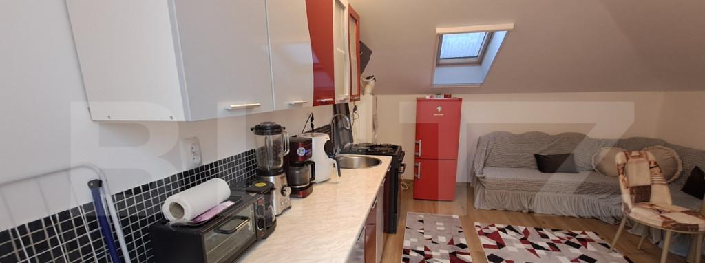 Apartament la mansarda cu 3 camere 60 de mp in zona Teilo