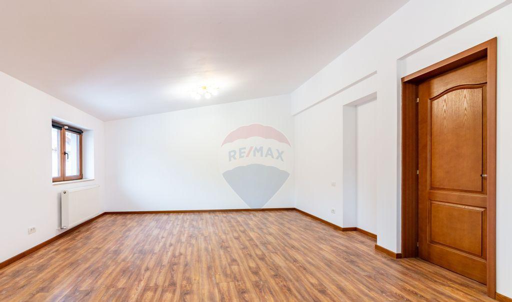 Vila cu 4 5 Camere in Floreasca Ideala pentru Rezide