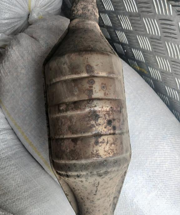 Cumpar catalizatoare 43 198 lei