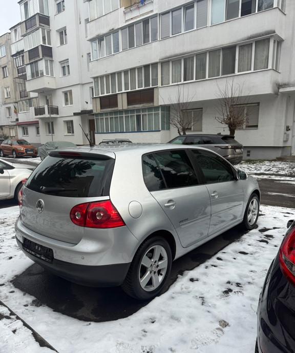 Golf 5 UNITED 1 4 benzina 3 750 eur