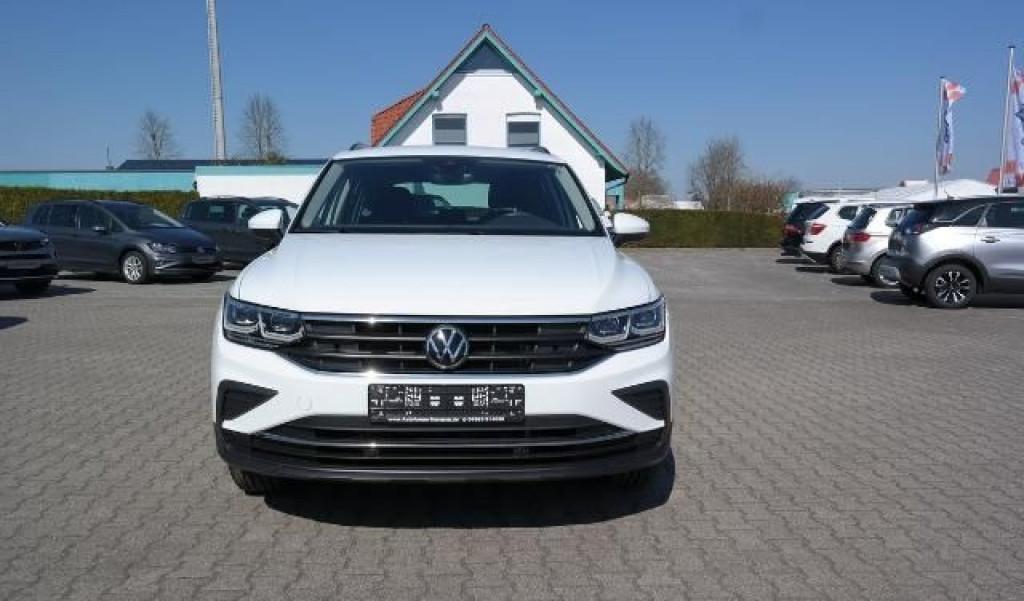 Volkswagen Tiguan 2 0 TDI Life DSG 2023 21 399 eur