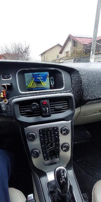 Volvo v40 cross country 10 500 eur