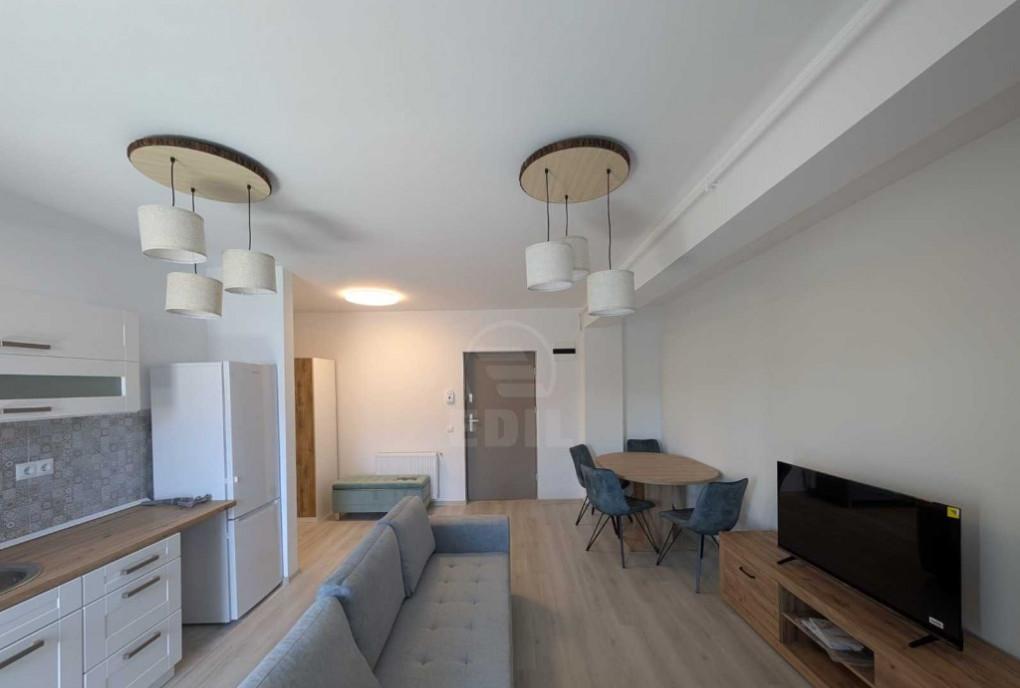 Apartament 3 camere zona Dumitru Mocanu