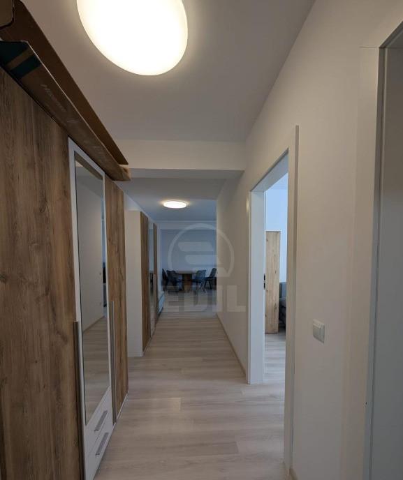 Apartament 3 camere zona Dumitru Mocanu