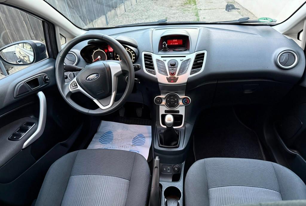 Ford Fiesta 1 6 TDCI Champions Edition 4 400 eur