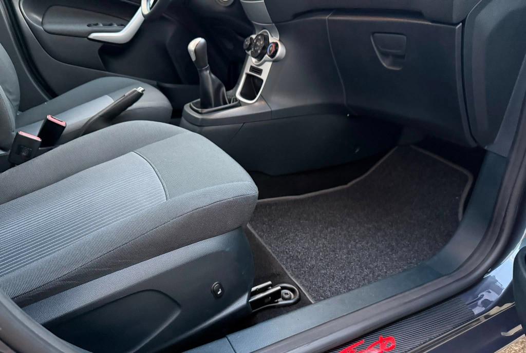 Ford Fiesta 1 6 TDCI Champions Edition 4 400 eur