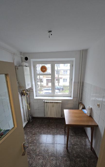 Proprietar 3 Camere Micro 17 Etaj 1 Str Barbosi B2