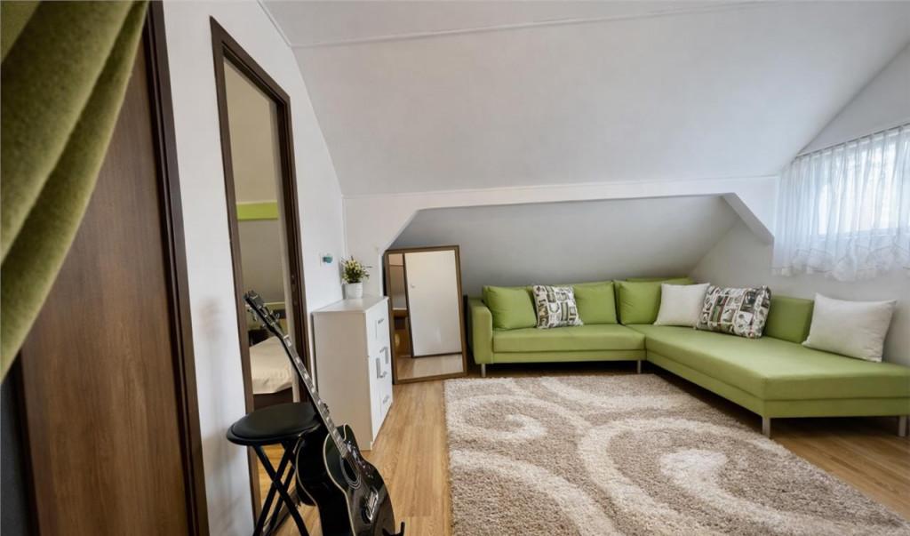 Vila spatioasa in Sancraiu 2 intrari foisor parcare 5 min