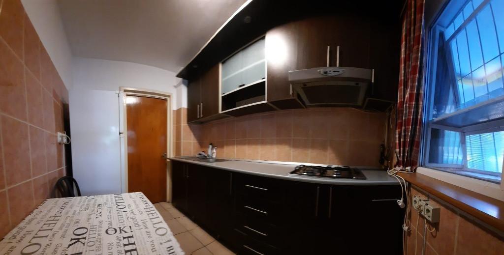 2 camere intre metrou Gorjului si Pacii Bld Iuliu Maniu semistradal