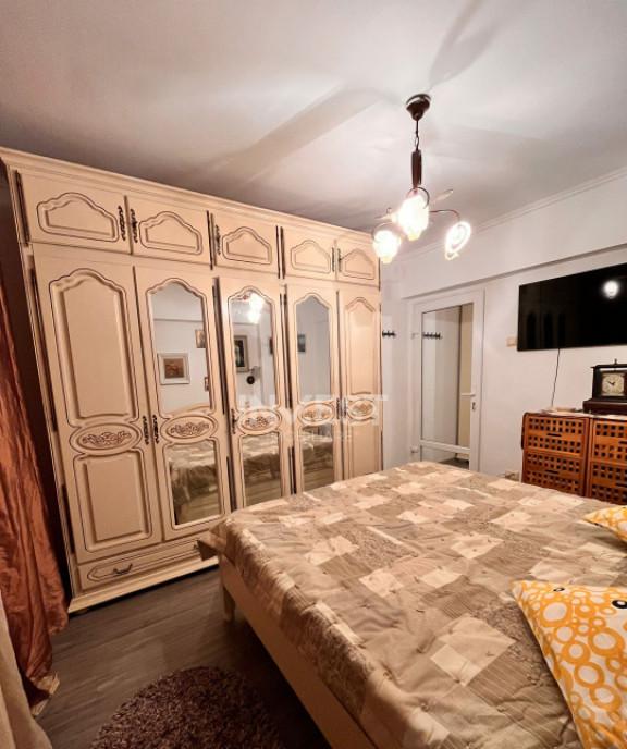 Apartament de vanzare 3 camere decomandat zona Gara Iasi