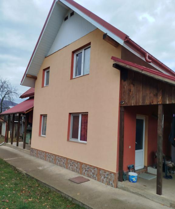 Casa si teren Piatra Neamt iesirea spre Dumbrava Rosie