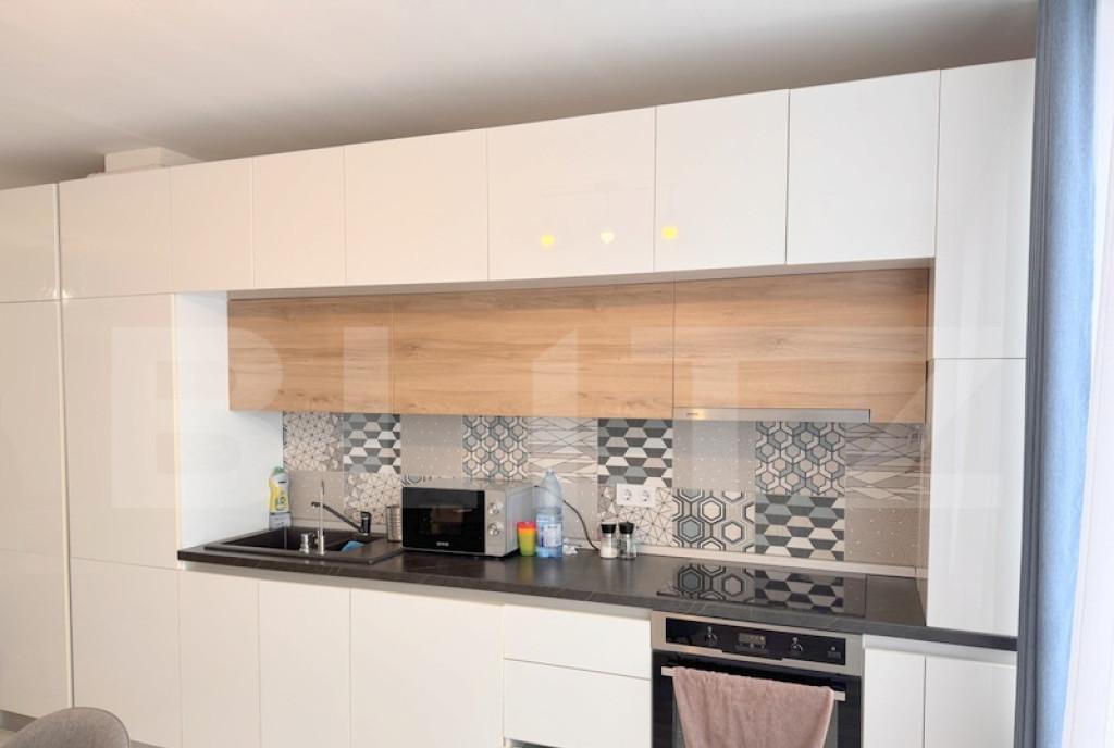 blitz Apartament 2 camere etaj intermediar zona