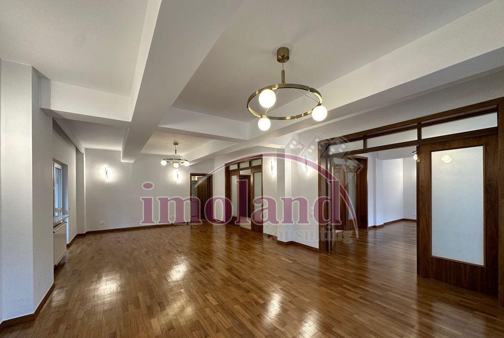 Inchiriere 4 camere renovate integral Primaverii